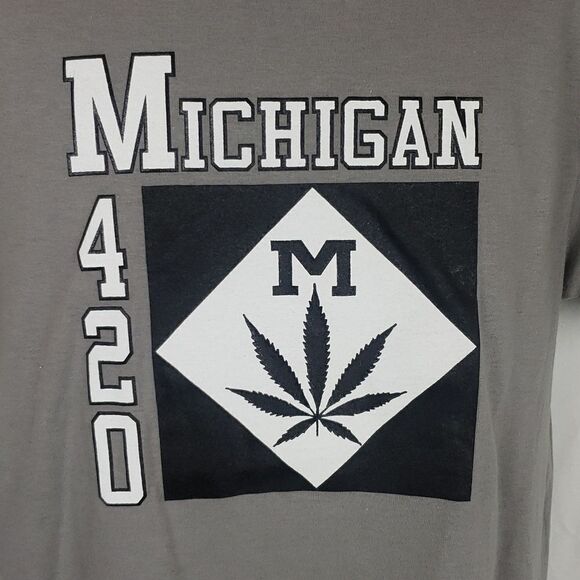 Michigan 420 Road Sign Grey T-Shirt - Picture 2 of 9